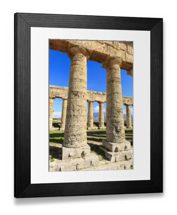 Framed Print : Dorian Temple of Segesta. 5th Century BC. Sicily, Italy Framed Print : Dorian Temple of Segesta. 5th Century BC. Sicily, Italy