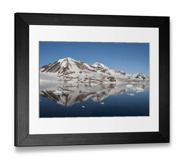 Framed Print : Icebergs and mountains, Hornsund Fiord, on the western side of the southernmost Framed Print : Icebergs and mountains, Hornsund Fiord, on the western side of the southernmost