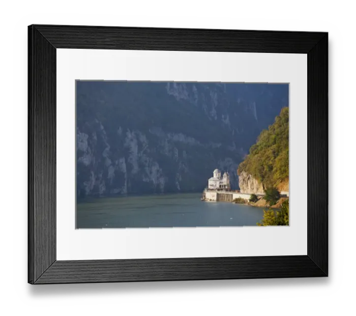 Framed Print : Iron Gate, Portile de Fier, gorge of river danube through the southern carpathian Mountains
