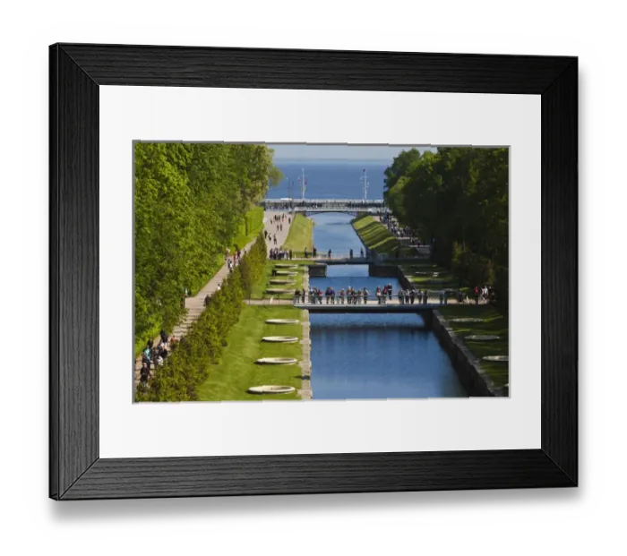 Framed Print : Russia, Saint Petersburg, Peterhof, Grand Cascade fountains Framed Print : Russia, Saint Petersburg, Peterhof, Grand Cascade fountains