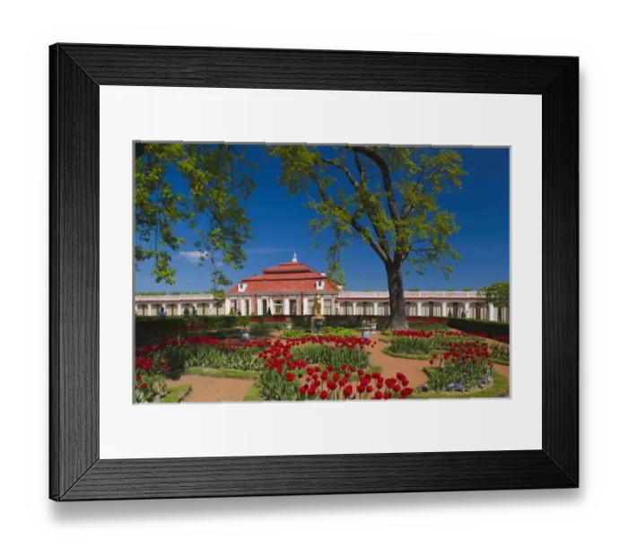 Framed Print : Russia, Saint Petersburg, Peterhof, Monplaisir Villa