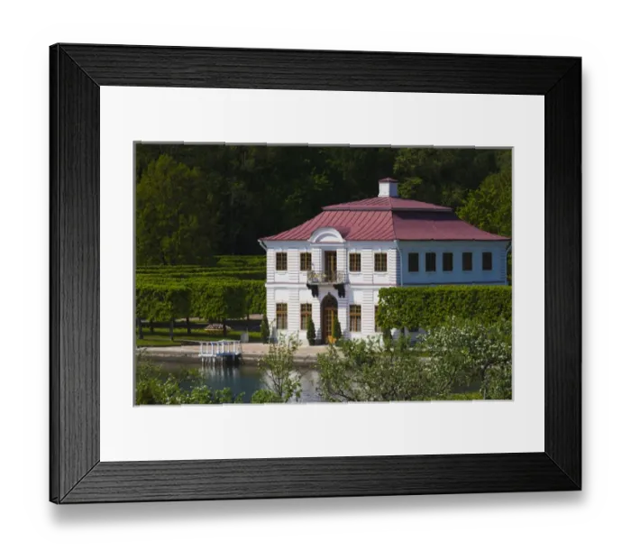 Framed Print : Russia, Saint Petersburg, Peterhof, Marlinsky Pond and Marly Palace Framed Print : Russia, Saint Petersburg, Peterhof, Marlinsky Pond and Marly Palace