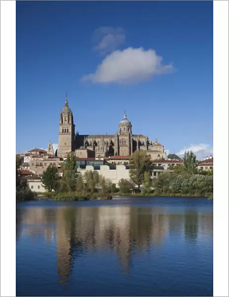 Spain, Castilla y Leon Region, Salamanca Province, Salamanca, Salamanca Cathedrals and town
