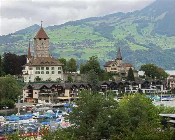 Switzerland, Bern Canton, Spiez, view of town and Spiez Bay