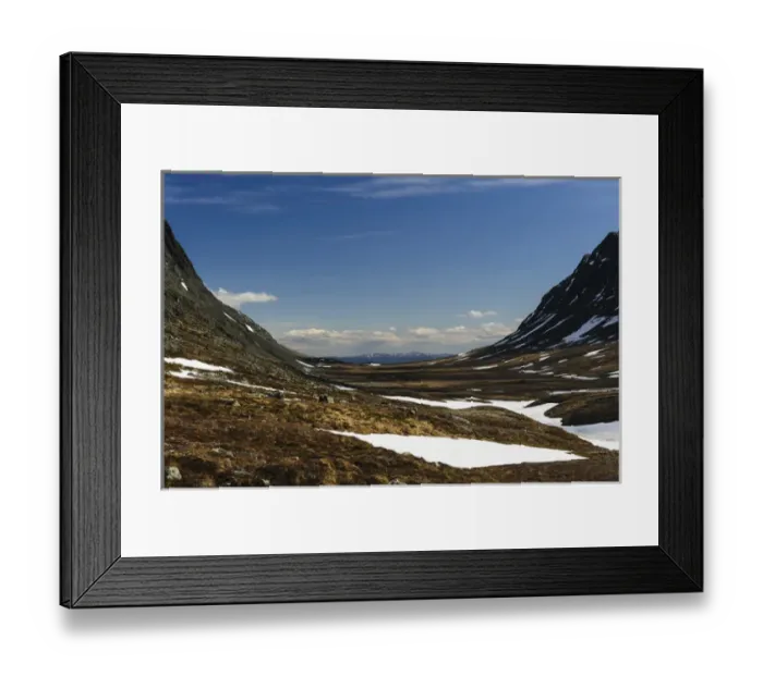Framed Print : Sweden, Jamtland, Lunndorrsfjallen. View to the south from Stordorren valley