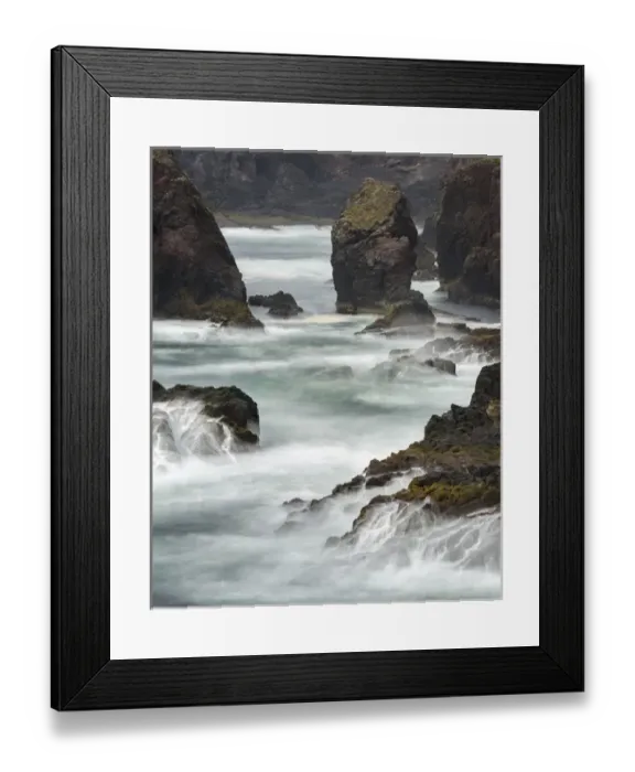 Framed Print : Landscape on the Eshaness peninsula. The famous cliffs and sea stacks of Eshness Framed Print : Landscape on the Eshaness peninsula. The famous cliffs and sea stacks of Eshness