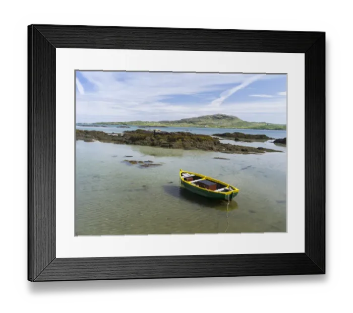 Framed Print : Landscape on the island of South Uist (Uibhist a Deas) in the Outer Hebrides