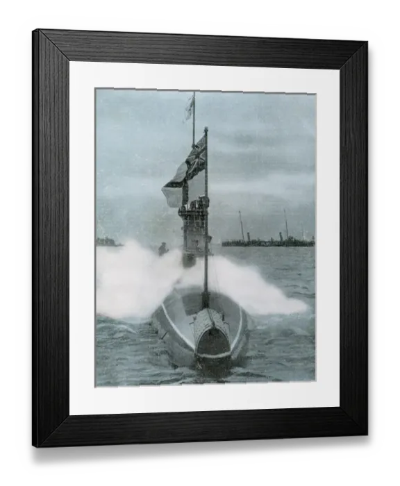 Framed Print : World War I (1914-1918). The British submarine E-8 Framed Print : World War I (1914-1918). The British submarine E-8