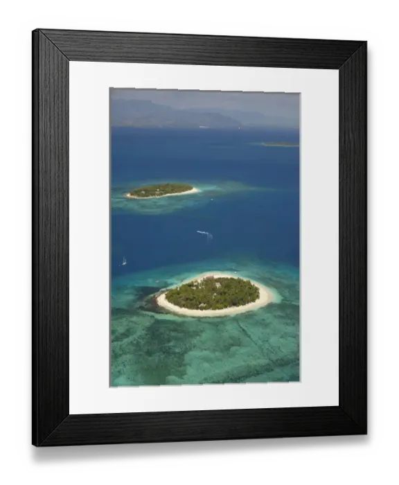Framed Print : Beachcomber Island Resort and Treasure Island Resort (in distance), Mamanuca Islands Framed Print : Beachcomber Island Resort and Treasure Island Resort (in distance), Mamanuca Islands