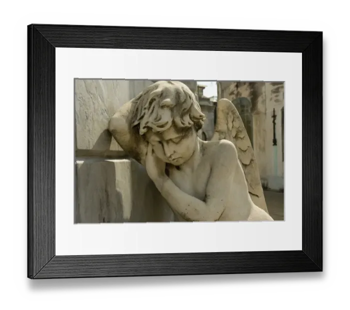 Framed Print : Argentina. Buenos Aires. Recoleta. Recoleta cemetery. Angel decorating a vault