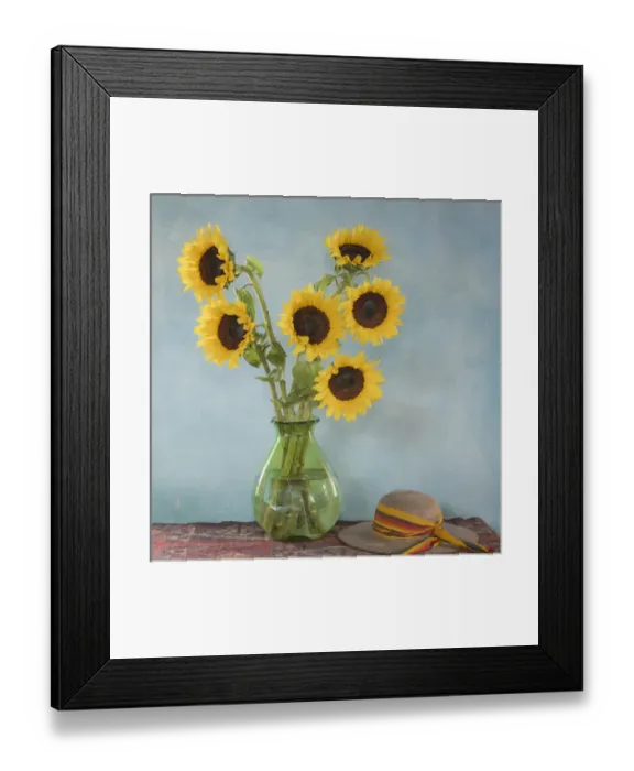Framed Print : Mexico, San Miguel de Allende. Sunflowers in vase on table Framed Print : Mexico, San Miguel de Allende. Sunflowers in vase on table