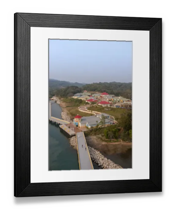 Framed Print : Central America, Honduras, Roatan