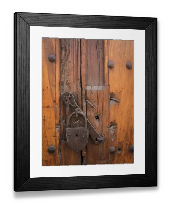Framed Print : Mexico, San Miguel de Allende. Padlock on wooden door Framed Print : Mexico, San Miguel de Allende. Padlock on wooden door
