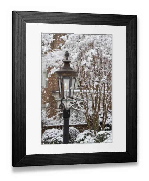 Framed Print : A gas lamp in historic Twickenham district, Huntsville, Alabama Framed Print : A gas lamp in historic Twickenham district, Huntsville, Alabama