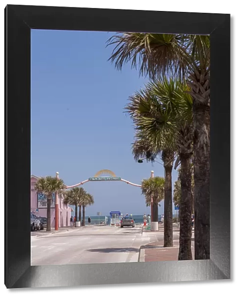 USA, Florida, New Smyrna Beach, Flagler Avenue, beach entrance
