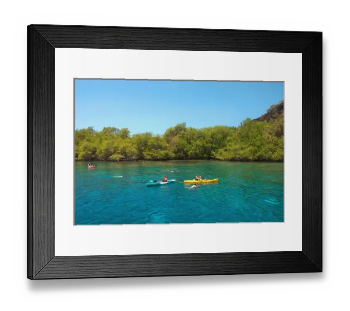 Framed Print : Hawaii, Big Island, Kona, Kealakekua Bay, Captain Cook Monument. Kayakers