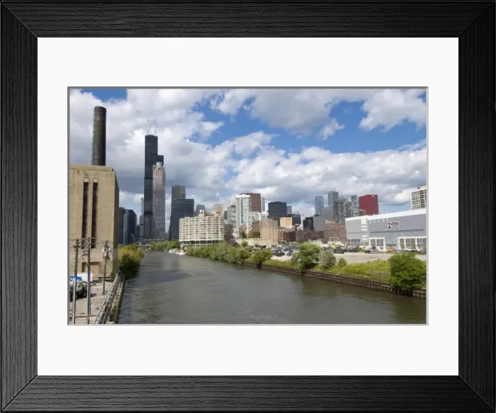 Framed Print : Chicago skyline and river looking north