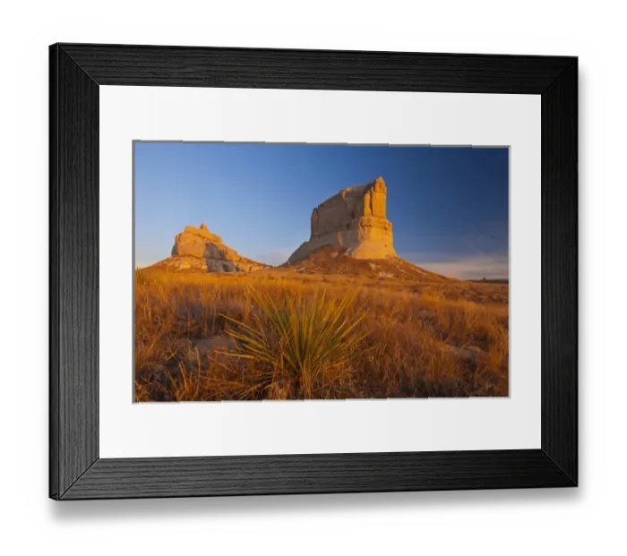 Framed Print : Courthouse and Jalihouse Rock near Bridgeport, Nebraska, USA