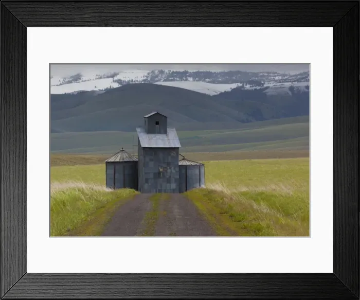 Framed Print : Rural landscape, Oregon, USA