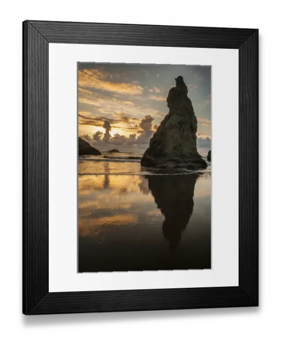 Framed Print : USA, Oregon, Bandon. Shore scenic. Credit as: Cathy & Gordon Illg / Jaynes Gallery / DanitaDelimont Framed Print : USA, Oregon, Bandon. Shore scenic. Credit as: Cathy & Gordon Illg / Jaynes Gallery / DanitaDelimont
