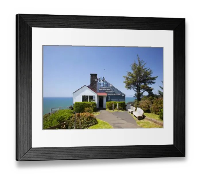 Framed Print : OR, Cape Foulweather, The Lookout Observatory and gift shop