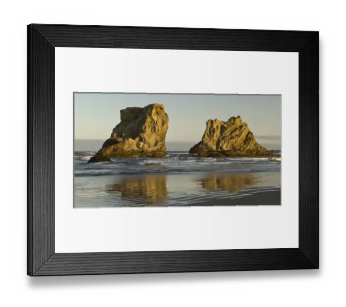 Framed Print : Seastacks on the beach at Bandon, Oregon Framed Print : Seastacks on the beach at Bandon, Oregon
