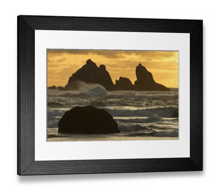 Framed Print : Seastacks on the beach at Bandon, Oregon Framed Print : Seastacks on the beach at Bandon, Oregon