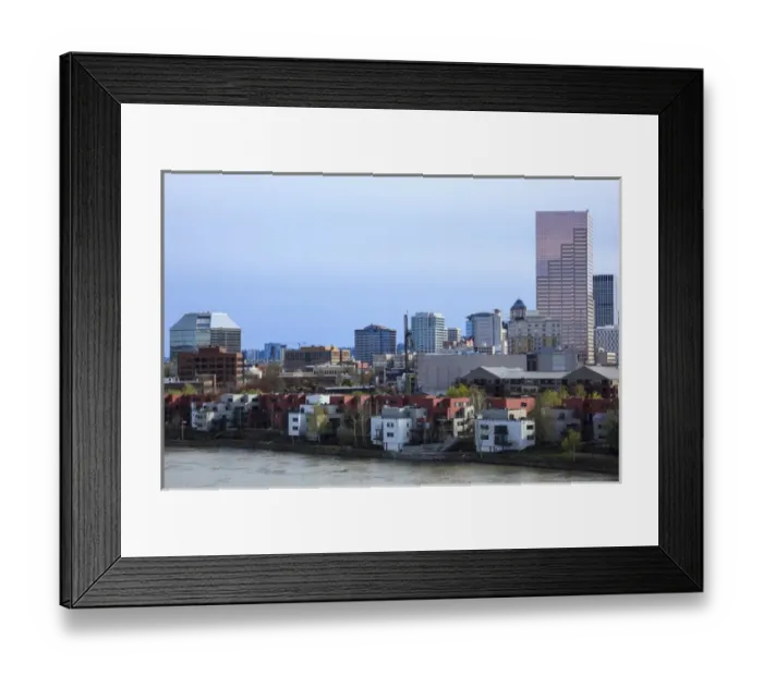 Framed Print : USA, Oregon, Portland, the West Bank skyline and Union Station from the Burnside Bridge Framed Print : USA, Oregon, Portland, the West Bank skyline and Union Station from the Burnside Bridge