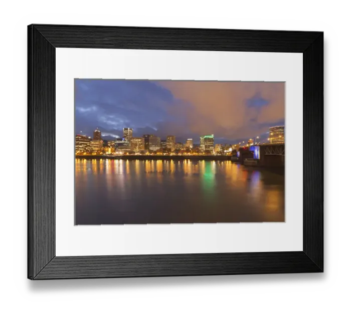 Framed Print : The Morrison bridge over the Willamette river, Portland, Oregon Framed Print : The Morrison bridge over the Willamette river, Portland, Oregon