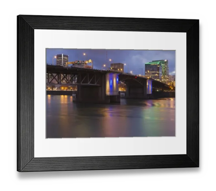 Framed Print : The Morrison bridge over the Willamette river, Portland, Oregon Framed Print : The Morrison bridge over the Willamette river, Portland, Oregon
