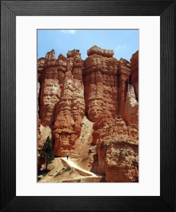 Framed Print : Queens Garden Trail at Bryce Canyon, Bryce Canyon National Park, Utah Framed Print : Queens Garden Trail at Bryce Canyon, Bryce Canyon National Park, Utah