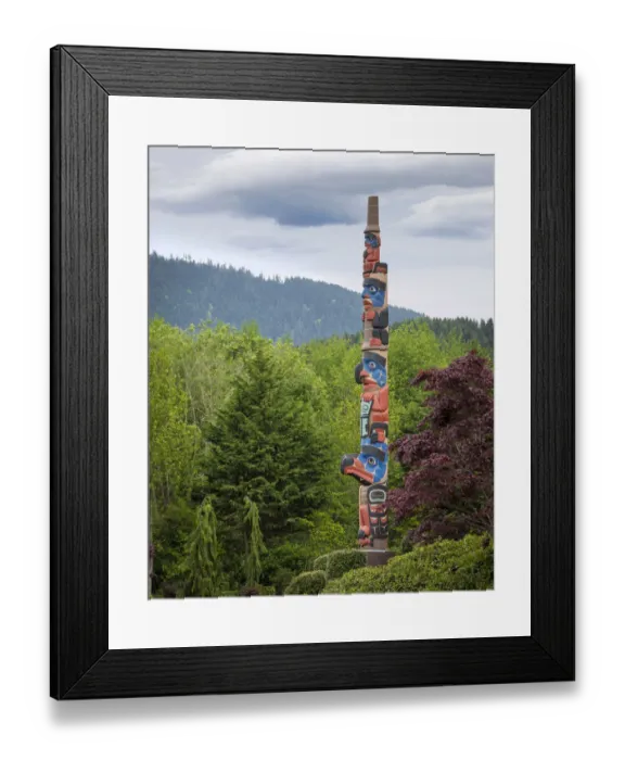 Framed Print : USA, Washington, Jamestown. Totem art. (PR) Credit as: Don Paulson / Jaynes Gallery Framed Print : USA, Washington, Jamestown. Totem art. (PR) Credit as: Don Paulson / Jaynes Gallery