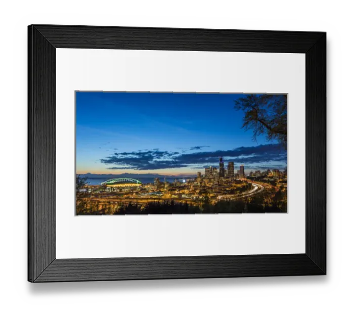 Framed Print : City skyline from Jose Rizal Park in downtown Seattle, Washington, USA