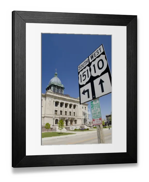Framed Print : Wisconsin, Manitowoc. Manitowoc County Courthouse, c