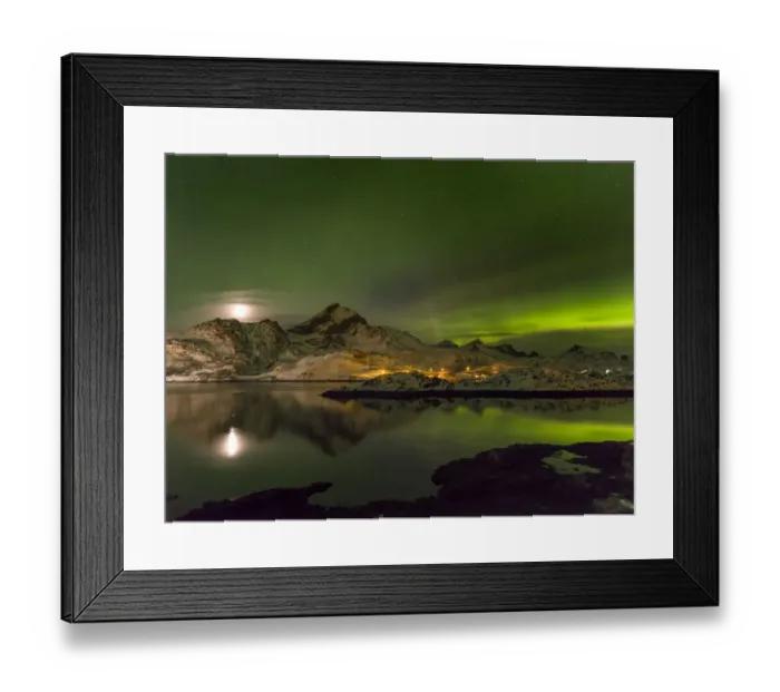 Framed Print : Aurora Borealis. View from Flakstadoya towards Moskenesoya with the bridge over the Kakersundet Framed Print : Aurora Borealis. View from Flakstadoya towards Moskenesoya with the bridge over the Kakersundet