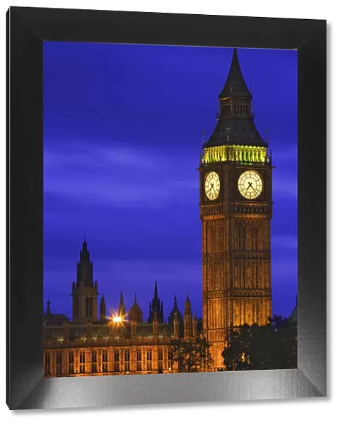 Europe, England, London. Big Ben and Palace of Westminster at twilight. Credit as