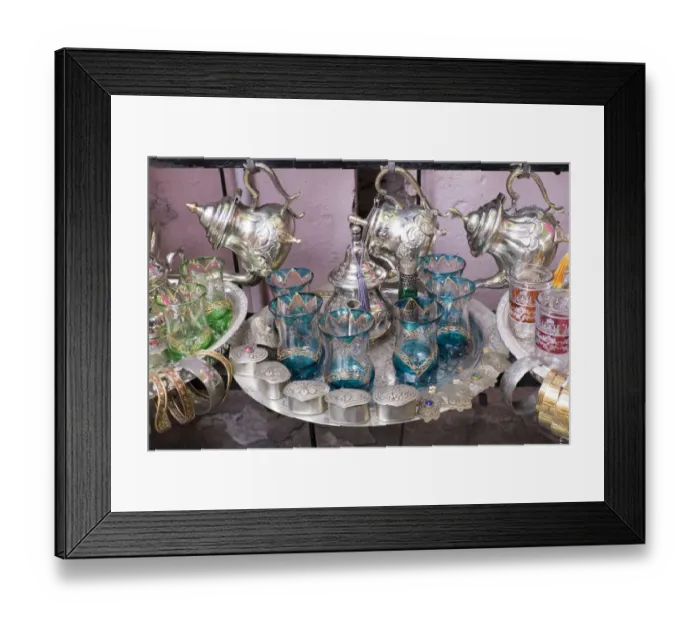 Framed Print : North Africa, Morocco, Marrakech. Traditional mint tea glasses and metal moroccan