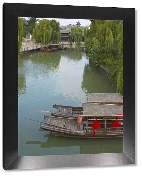 Traditional houses and boats on the Grand Canal, Taierzhuang Ancient Town, Shandong Province