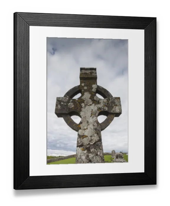 Framed Print : Ireland, County Tipperary, Cashel, Rock of Cashel, 12th-13th religious buildings