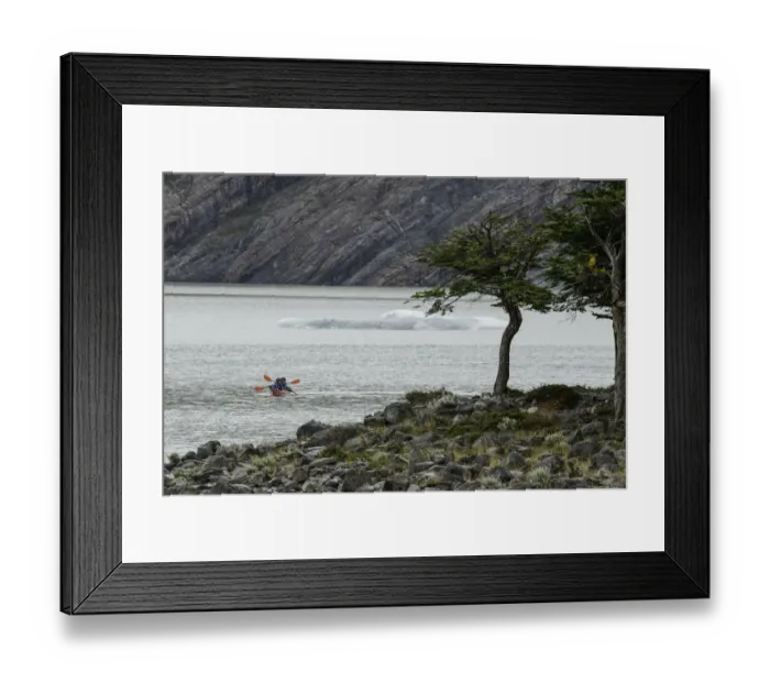 Framed Print : Kayakers exploring Grey Lake, Torres del Paine National Park, Chile, Patagonia Framed Print : Kayakers exploring Grey Lake, Torres del Paine National Park, Chile, Patagonia