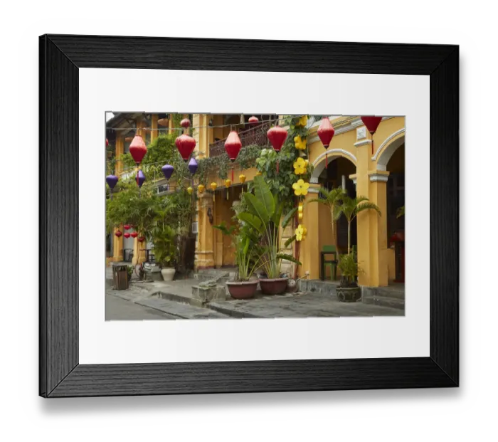 Framed Print : Restaurants and lanterns, Hoi An (UNESCO World Heritage Site), Vietnam Framed Print : Restaurants and lanterns, Hoi An (UNESCO World Heritage Site), Vietnam