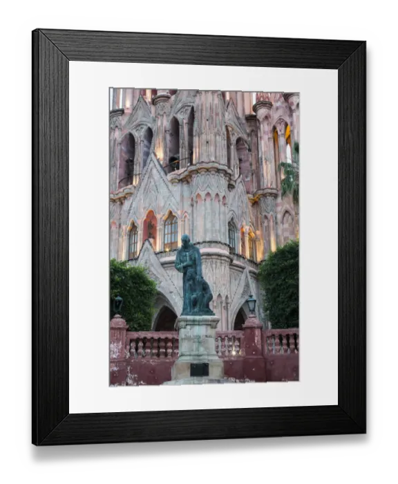 Framed Print : North America; Mexico; San Migel de Allende; Statue at the Parroquia Archangel Church