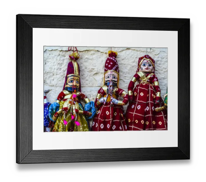 Framed Print : Jaisalmer, Rajasthan, India. Mughal paper mache dolls and puppets wearing colorful Framed Print : Jaisalmer, Rajasthan, India. Mughal paper mache dolls and puppets wearing colorful