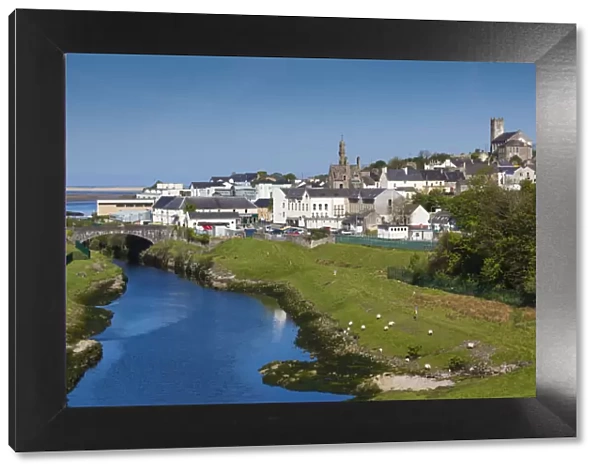 Ireland, County Donegal, Ballyshannon, elevated town view