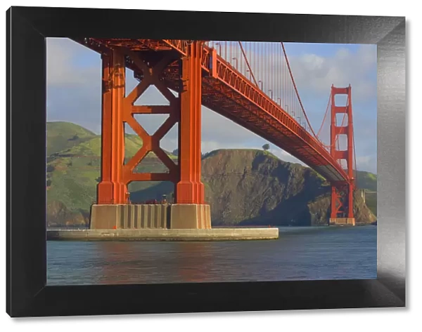 USA, California, San Francisco. Golden Gate Bridge and bay
