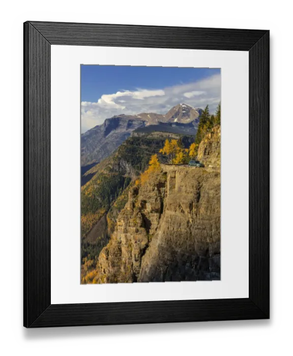Framed Print : Cliffs along Going to the Sun Road in autumn in Glacier National Park, Montana, USA Framed Print : Cliffs along Going to the Sun Road in autumn in Glacier National Park, Montana, USA