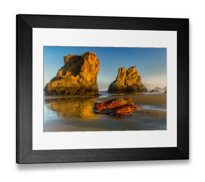 Framed Print : USA, Oregon, Bandon. Sunrise on beach. Credit as: Jay O Brien  /  Jaynes Gallery  /  DanitaDelimont