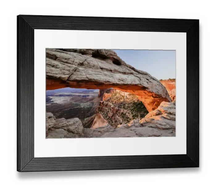 Framed Print : Mesa Arch on the Island in the Sky, Canyonlands National Park, Utah, USA Framed Print : Mesa Arch on the Island in the Sky, Canyonlands National Park, Utah, USA
