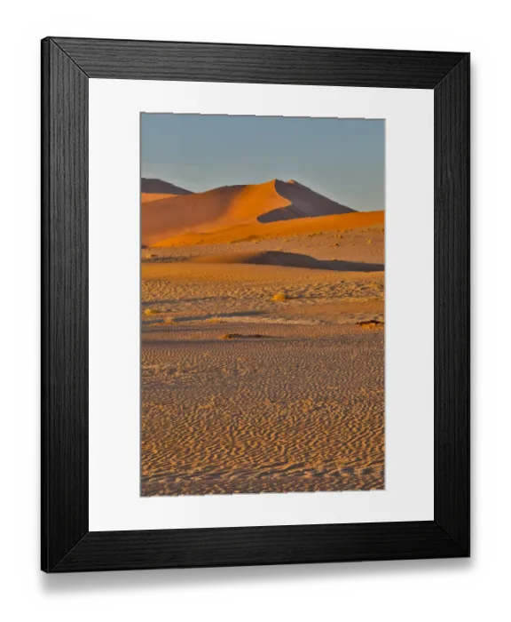 Framed Print : Morning light on the sand dunes of Sossusvlei, Namibia Framed Print : Morning light on the sand dunes of Sossusvlei, Namibia