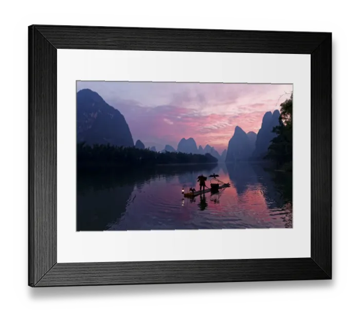 Framed Print : Traditional Chinese cormorant fisherman, Li River, near Xingping, China Framed Print : Traditional Chinese cormorant fisherman, Li River, near Xingping, China